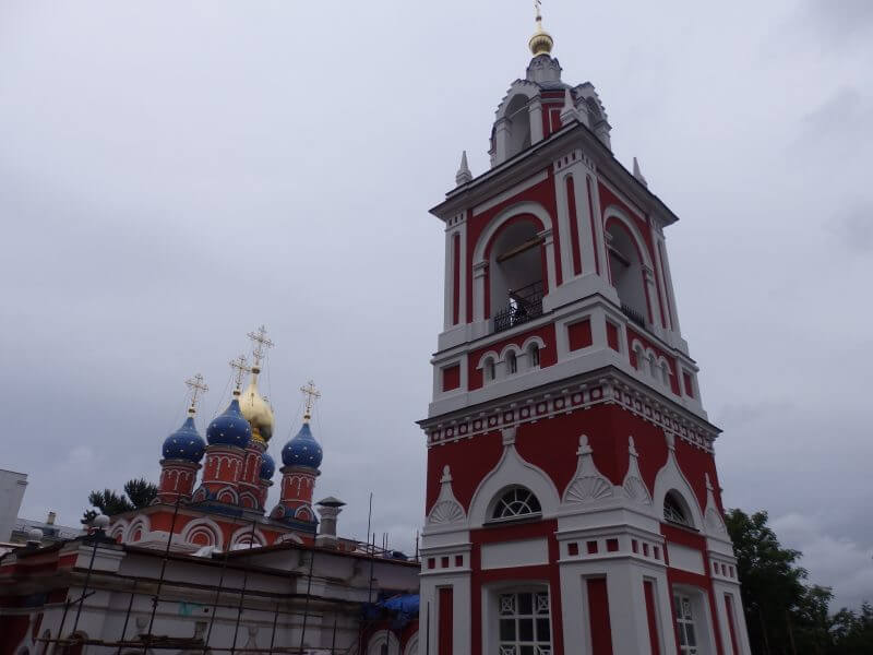 Old churches along Ulitsa Varvaka. Moscow, Russia.