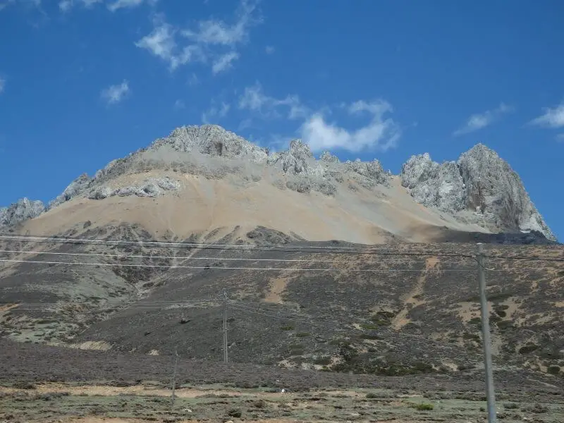 Dramatic rock formations along the highway from Shangri-la (Zhongdian) to Deqin. Yunnan, China.