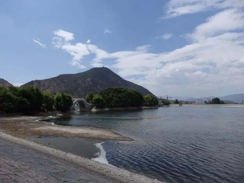 Qingxi Reservoir (Qingxi Shui Ku), Lijiang. Yunnan, China.